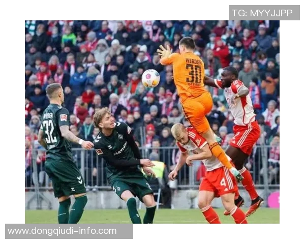 意甲激战：那不勒斯与拜仁1比1平局红牌事件引发全场热议