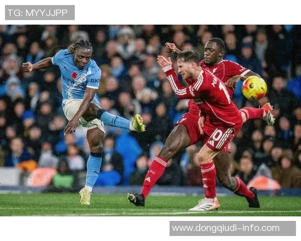 国王杯精彩对决里昂大胜热刺6-2引发全场震撼