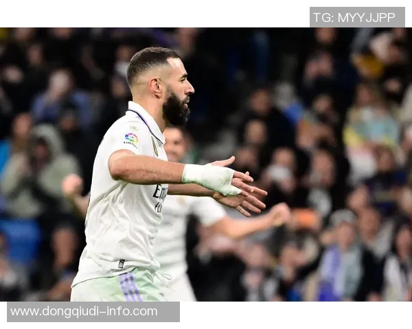 国王杯精彩对决里昂大胜国米帽子戏法引发全场狂欢